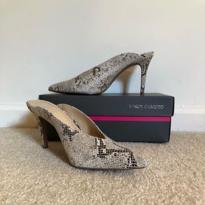 Vince Camuto Berodie Snakeskin mule 9